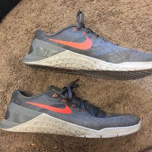 Men’s Nike metcons size 12